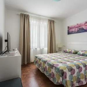Apartment Pearl, Puerto del Carmen (Lanzarote)